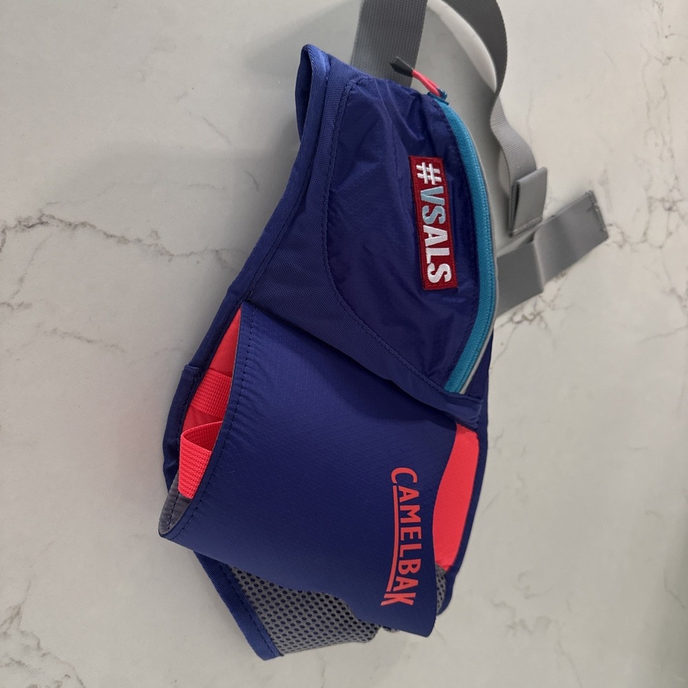 CamelBak Delaney DC Hydration Waist‎ Belt with Water Bottle Pocket Fanny Pack